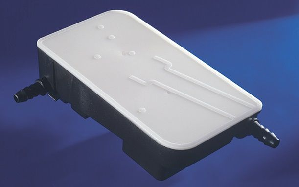 汽車氣液分離器實現(xiàn)塑料激光焊接工藝