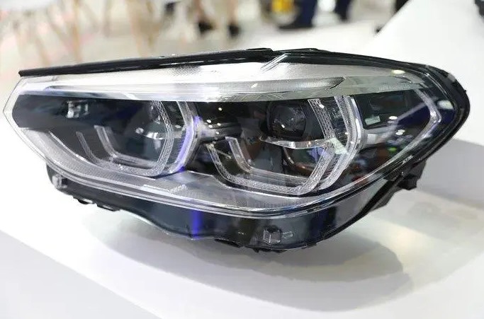 1710471003.jpg 汽車車燈.jpg